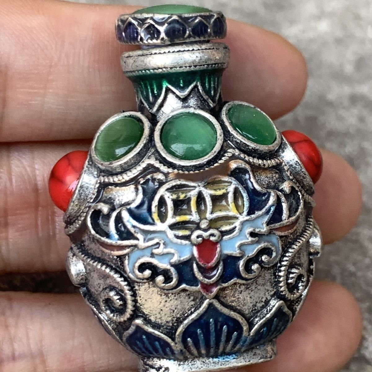 Frasco de snuff de bronce cloi - Vintage Collectible Bottles reseña y precio